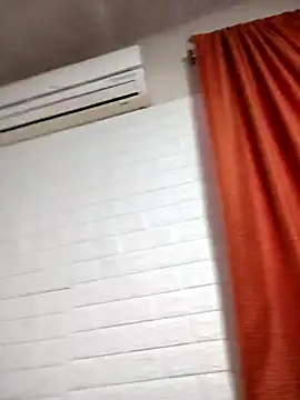 Snapshot of cristalrub13 chatting on 03/07/25, 12:37 cristalrub13 online show from 03/07/25, 12:37