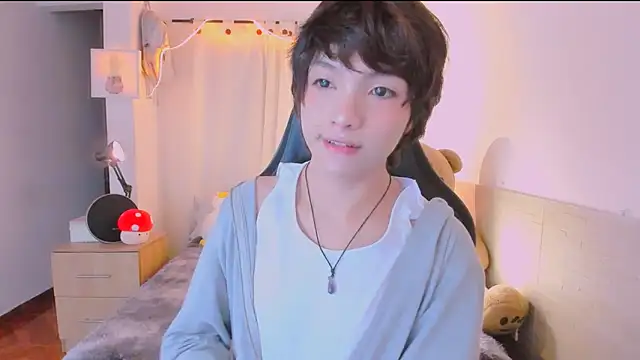 AllanYong18 online show from 04/18/26, 10:41