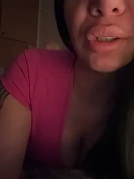 Snapshot of titi_titaki chatting on 03/14/25, 11:22 titi titaki online show from 03/14/25, 11:22