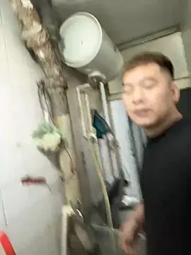 zxb757369 online show from 02/03/25, 10:00