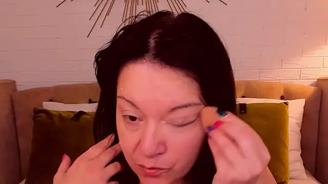 Snapshot of SarahGrays chatting on 03/19/26, 03:54 SarahGrays online show from 03/19/26, 03:54
