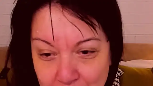 Snapshot of SarahGrays chatting on 03/20/26, 04:06 SarahGrays online show from 03/20/26, 04:06