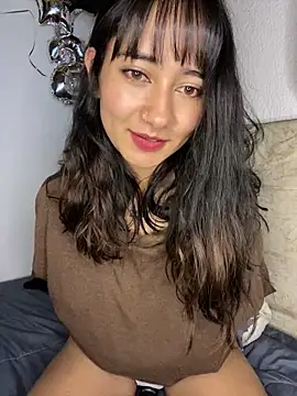 Snapshot of Catmila- chatting on 01/06/26, 07:12 Catmila- online show from 01/06/26, 07:12