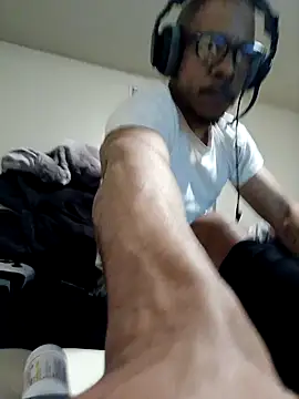 Snapshot of MrDaddyBbSnake chatting on 03/23/25, 07:53 MrDaddyBbSnake online show from 03/23/25, 07:53