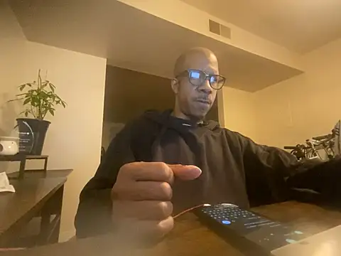 Snapshot of MrDaddyBbSnake chatting on 09/17/25, 11:28 MrDaddyBbSnake online show from 09/17/25, 11:28
