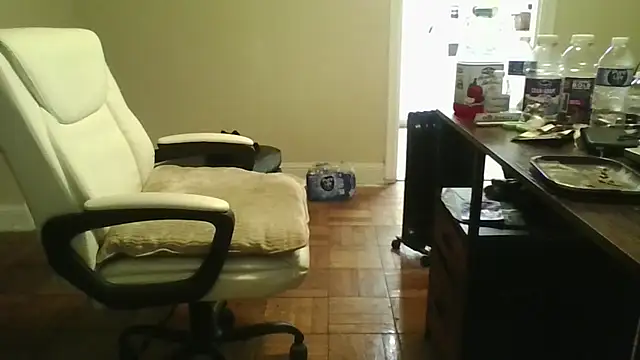 MrDaddyBbSnake online show from 12/16/25, 03:55