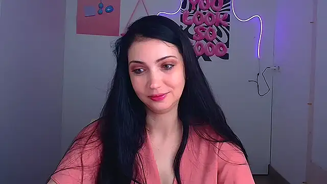 Snapshot of Amalia_amor chatting on 06/17/26, 05:43 Amalia amor online show from 06/17/26, 05:43