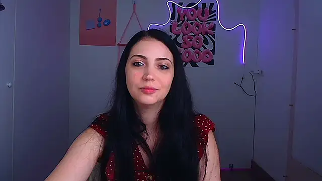 Snapshot of Amalia_amor chatting on 06/30/26, 05:41 Amalia amor online show from 06/30/26, 05:41