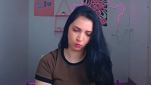 Snapshot of Amalia_amor chatting on 07/17/26, 05:47 Amalia amor online show from 07/17/26, 05:47