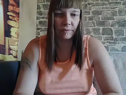 Snapshot of YviEngel87 chatting on 02/22/25, 12:51 YviEngel87 online show from 02/22/25, 12:51