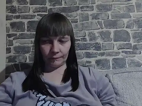 Snapshot of YviEngel87 chatting on 03/02/25, 09:11 YviEngel87 online show from 03/02/25, 09:11