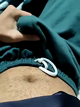 TOPMOON001 online show from 02/23/25, 02:46