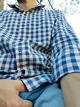 TOPMOON001 online show from 03/17/25, 10:49