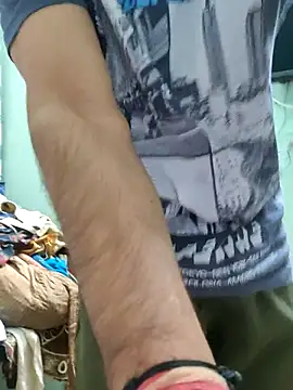 TOPMOON001 online show from 11/20/25, 05:18