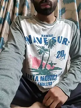 TOPMOON001 online show from 02/02/26, 07:56