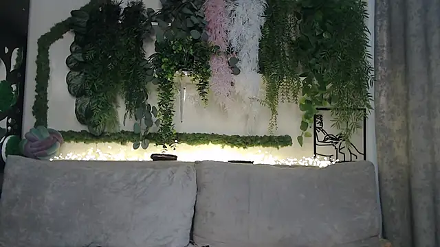 Snapshot of scyrim2 chatting on 02/27/25, 07:12 scyrim2 online show from 02/27/25, 07:12