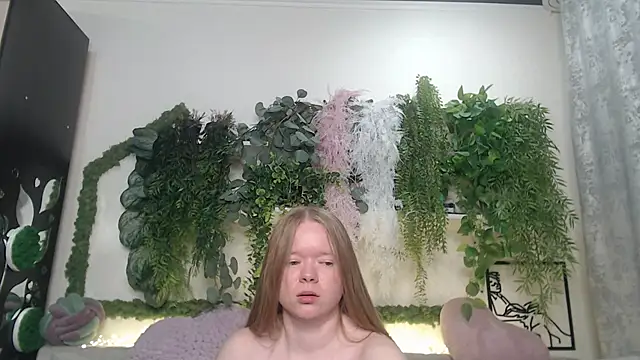 Snapshot of scyrim2 chatting on 03/02/25, 04:53 scyrim2 online show from 03/02/25, 04:53