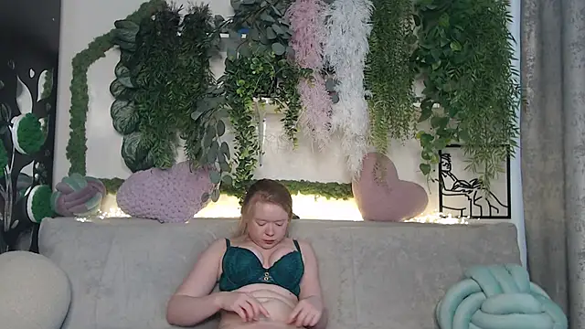 Snapshot of scyrim2 chatting on 03/20/25, 07:03 scyrim2 online show from 03/20/25, 07:03