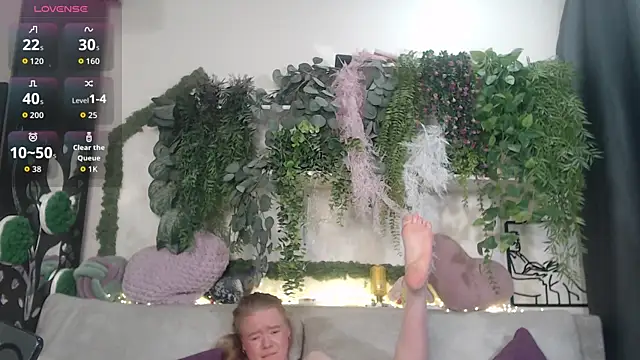 Snapshot of scyrim2 chatting on 12/04/25, 08:45 scyrim2 online show from 12/04/25, 08:45