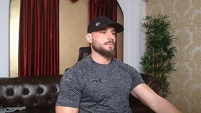 Snapshot of AdamJamesonn chatting on 03/08/25, 11:48 AdamJamesonn online show from 03/08/25, 11:48