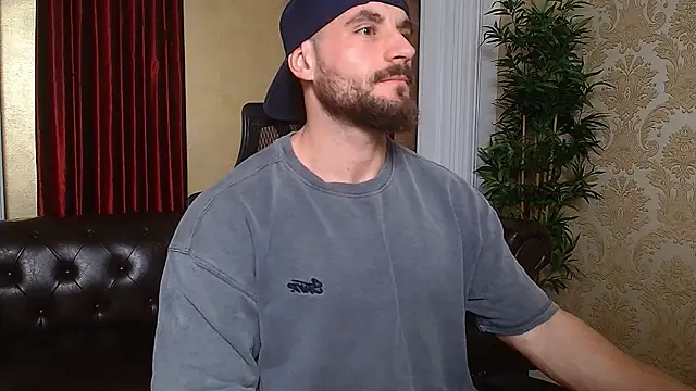 Snapshot of AdamJamesonn chatting on 03/14/25, 05:27 AdamJamesonn online show from 03/14/25, 05:27