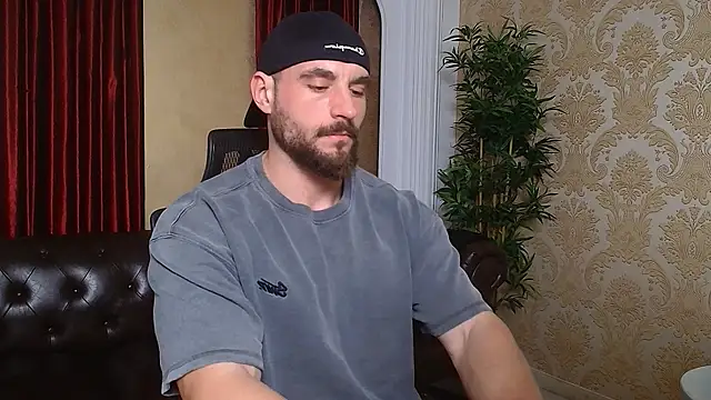 Snapshot of AdamJamesonn chatting on 03/17/25, 05:45 AdamJamesonn online show from 03/17/25, 05:45