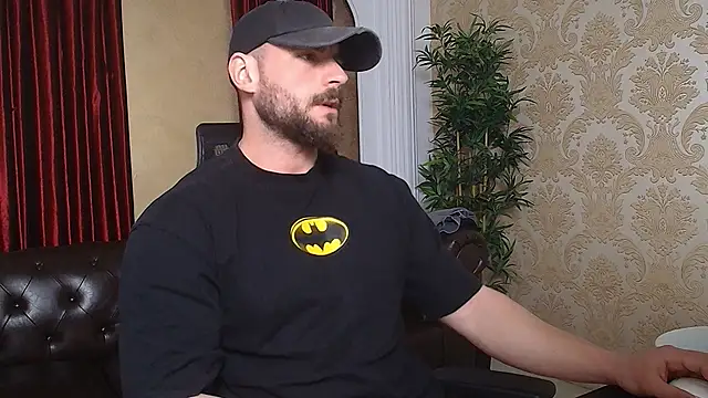 Snapshot of AdamJamesonn chatting on 03/22/25, 05:39 AdamJamesonn online show from 03/22/25, 05:39