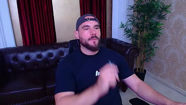 Snapshot of AdamJamesonn chatting on 09/23/25, 05:21 AdamJamesonn online show from 09/23/25, 05:21