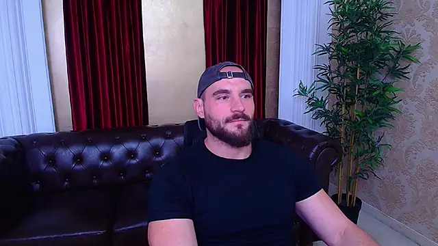 Snapshot of AdamJamesonn chatting on 09/25/25, 05:33 AdamJamesonn online show from 09/25/25, 05:33