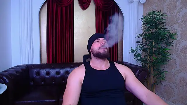 Snapshot of AdamJamesonn chatting on 10/05/25, 05:06 AdamJamesonn online show from 10/05/25, 05:06