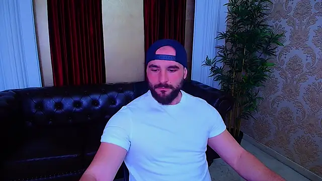 Snapshot of AdamJamesonn chatting on 10/27/25, 05:22 AdamJamesonn online show from 10/27/25, 05:22