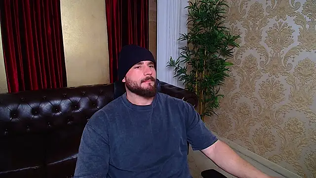 Snapshot of AdamJamesonn chatting on 11/13/25, 06:01 AdamJamesonn online show from 11/13/25, 06:01