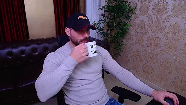 AdamJamesonn online show from 02/11/26, 05:56