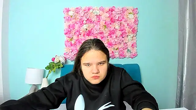 AdeleCruz online show from 02/24/25, 12:59