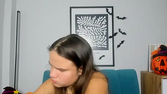 AdeleCruz online show from 10/28/25, 08:07