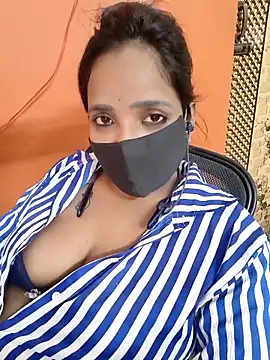 Lolitatamil online show from 04/20/26, 07:48