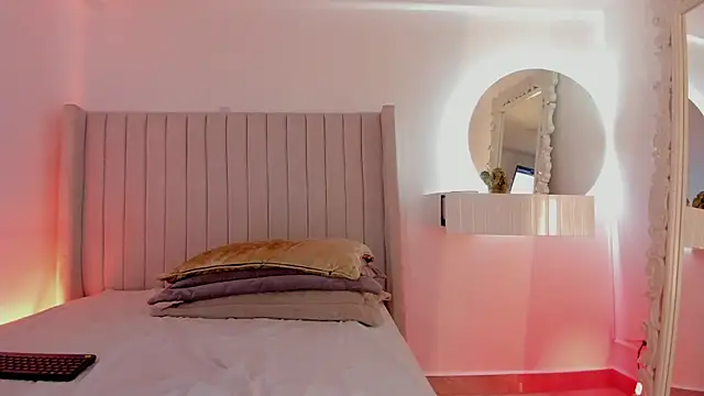 Karla Hudsson online show from 04/07/26, 01:00