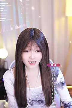 Snapshot of Zoe-99 chatting on 01/25/25, 02:25 Zoe-99 online show from 01/25/25, 02:25