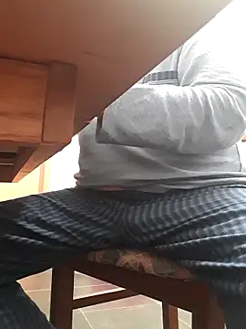 Snapshot of Schwach041967 chatting on 09/23/25, 05:21 Schwach041967 online show from 09/23/25, 05:21