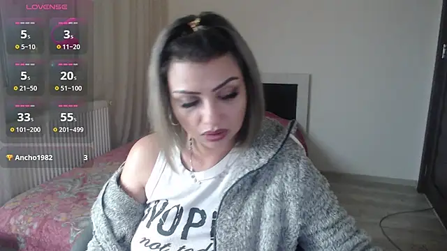 Snapshot of rosse26830 chatting on 03/13/25, 12:59 rosse26830 online show from 03/13/25, 12:59