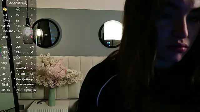 chelsea bolton  online show from 07/16/26, 12:11