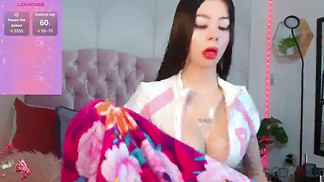 Snapshot of madison_oli chatting on 10/11/25, 11:53 madison oli online show from 10/11/25, 11:53