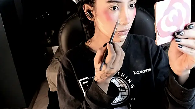 vaiolethsan   online show from 01/31/26, 08:40