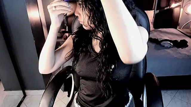 vaiolethsan   online show from 02/03/26, 09:31