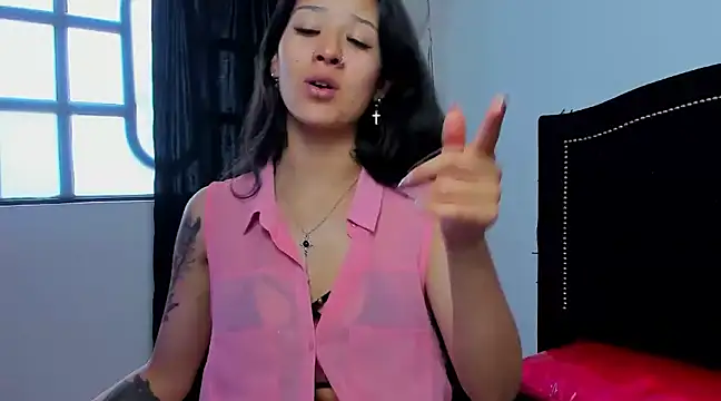 Snapshot of Cleo_Hott chatting on 02/21/25, 07:54 Cleo Hott online show from 02/21/25, 07:54