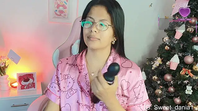 sweet dania  online show from 12/20/25, 09:11