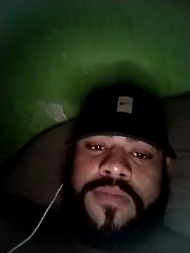 Snapshot of safado0027 chatting on 04/22/26, 07:11 safado0027 online show from 04/22/26, 07:11
