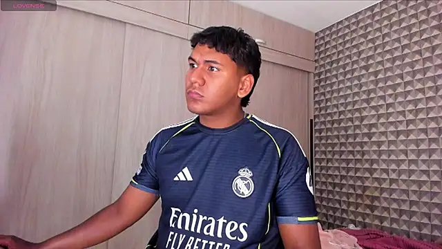 Matias Horny18 online show from 04/30/26, 04:13