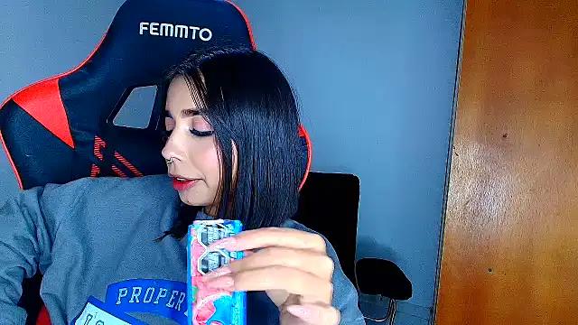 Rousse violett online show from 02/15/26, 01:02