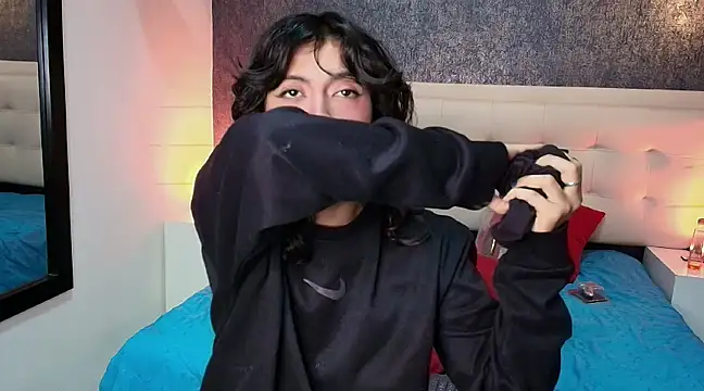 gabriela cortez online show from 02/10/25, 10:40